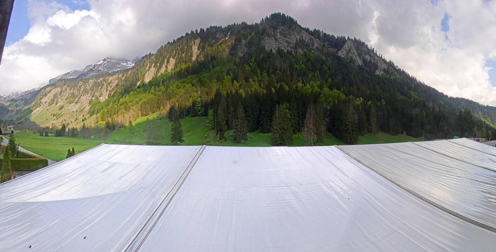 Webcam Le Grand-Bornand - Auberge Nordique Lormay - 1200 m