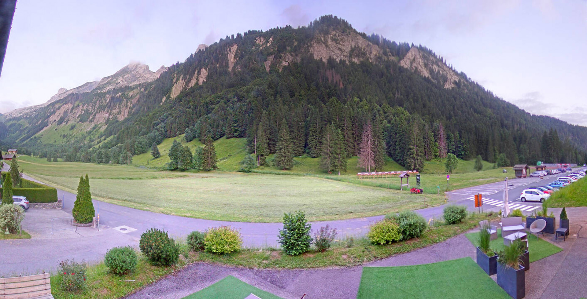 Webcam Le Grand-Bornand - Auberge Nordique Lormay - 1200 m